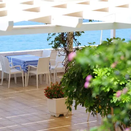 Erdano Hotel Sarandë