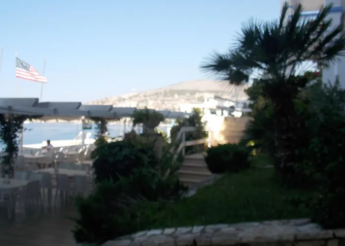 酒店 Erdano Sarandë