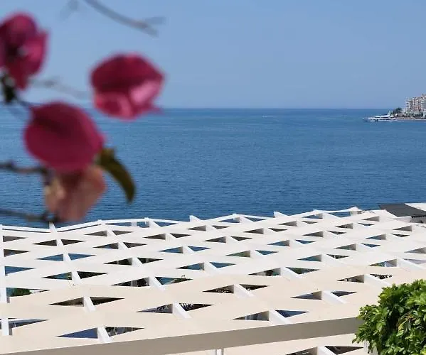 Erdano Hotel Sarandë